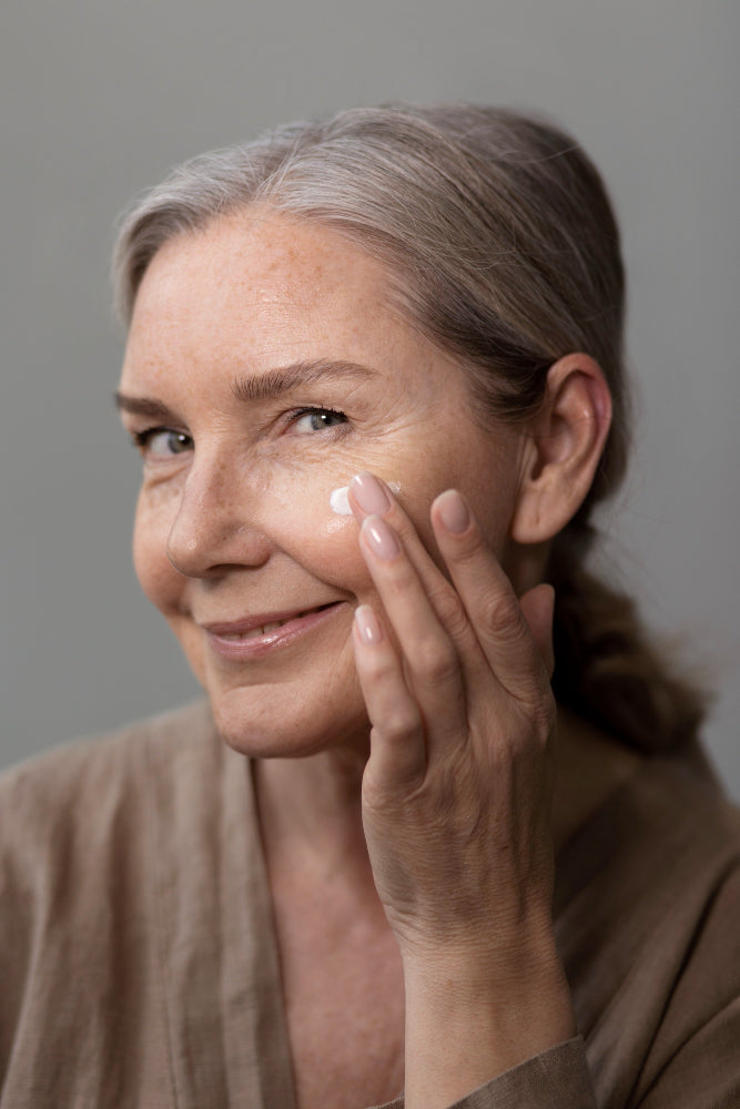 cura della pelle durante la menopausa