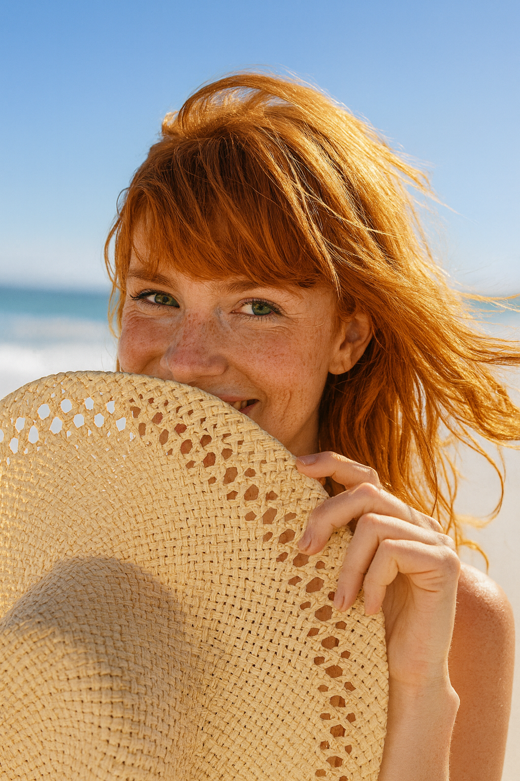 Pelle sensibile e sole: cosa fare in estate al mare