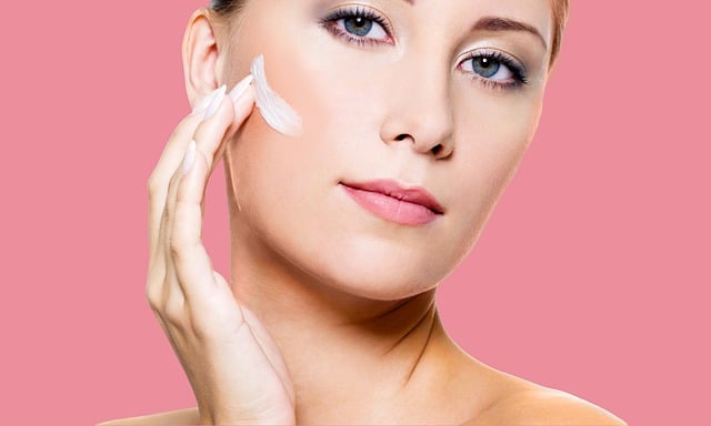 Peptidi Antiaging: Scopri come Potenziare la Tua Pelle con le Creme Idratanti e Botox-like