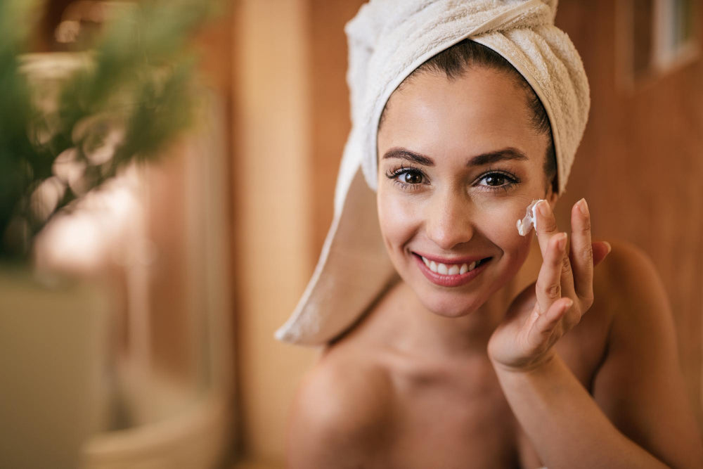 Acido ialuronico e niacinamide: tutti i benefici