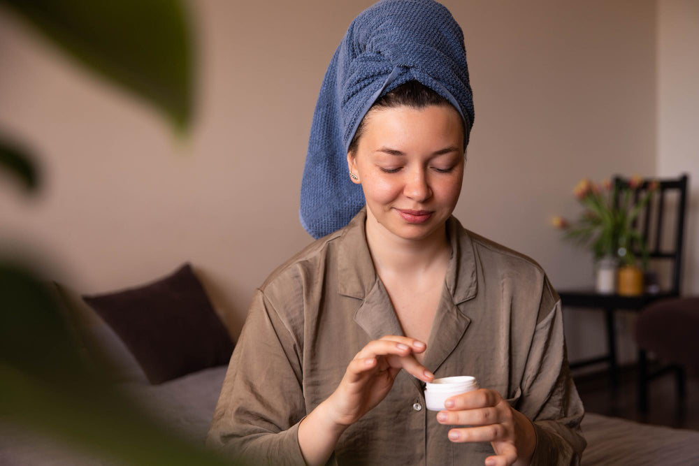 I benefici della crema notte: perché è un must nella tua beauty routine
