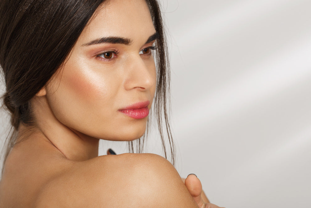 Niacinamide: I'ingrediente essenziale per una Pelle Luminosa