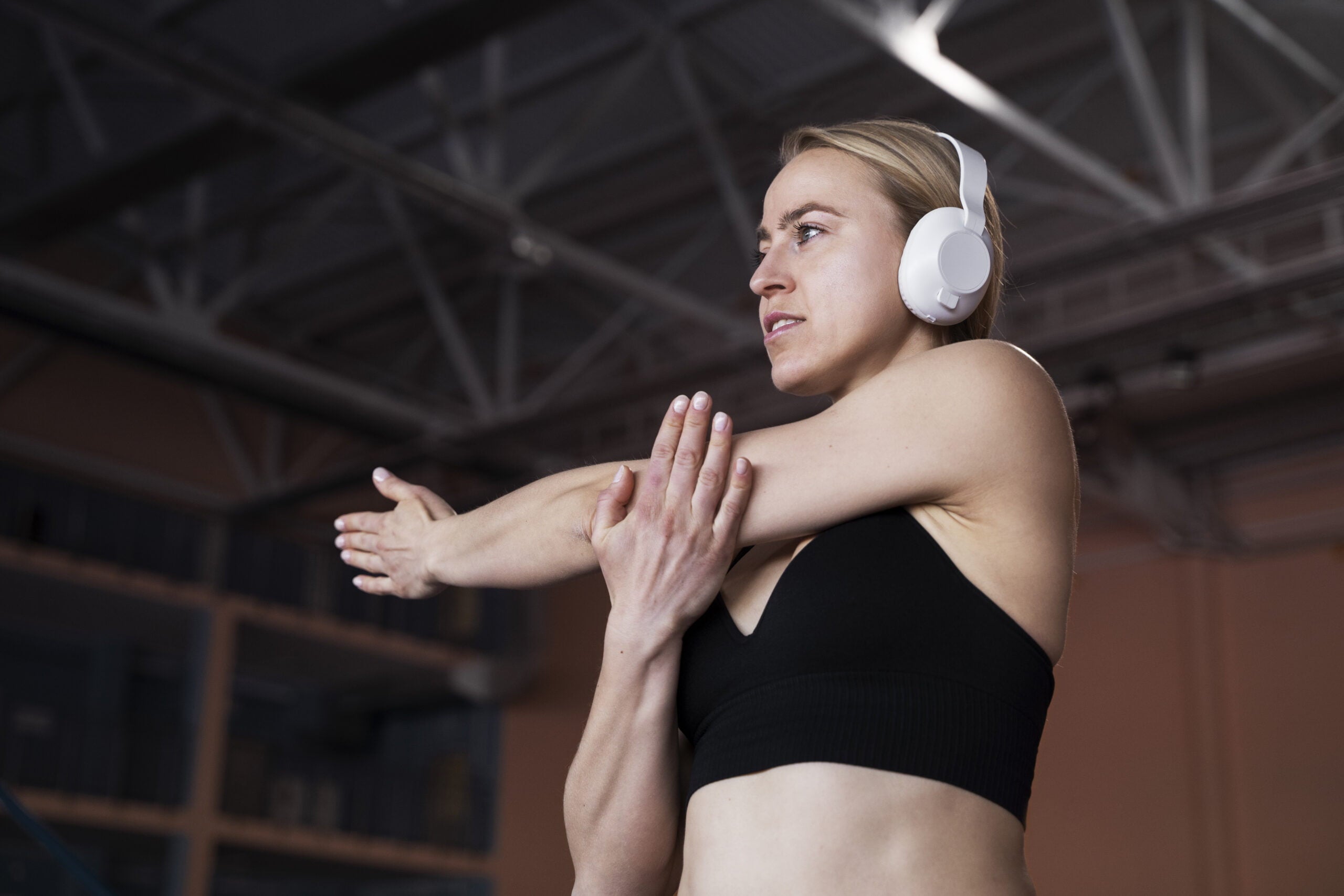 La risposta, ma non c’erano dubbi, è affermativa. Ma in che modo l’attività sportiva incide sul benessere della nostra pelle. E quali sono i prodotti skincare per una beauty routine delle pelli “sportive”? - Skön Cosmetics 1